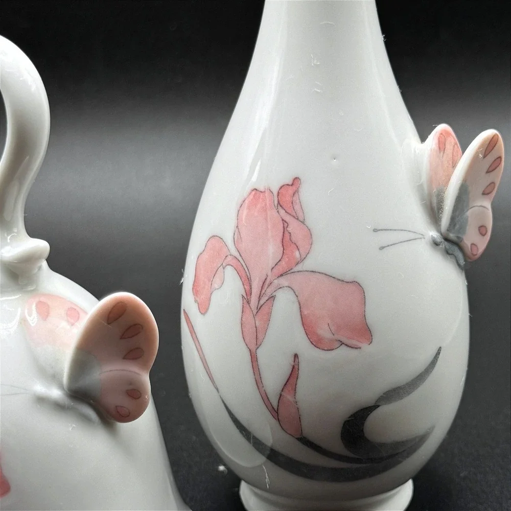 Vintage‎ Japanese Porcelain Butterfly Bell & Bud Vase Set Pink Coquette Floral